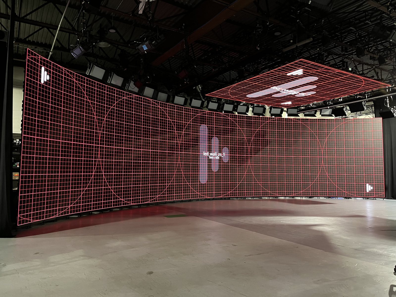 The curved LED volume and ceiling at ZeroSpace, Brooklyn